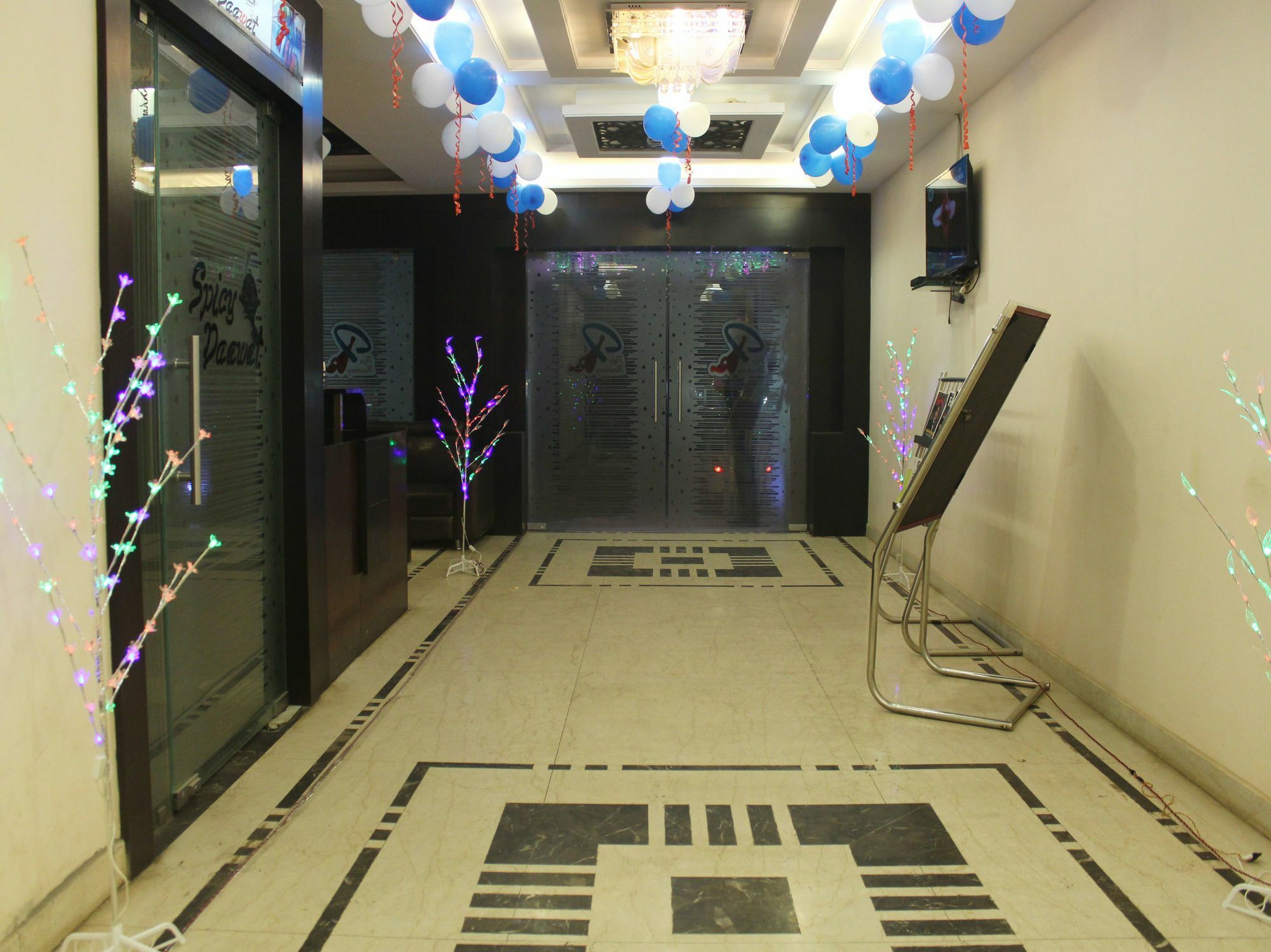 מלון ורנאסי Puja Residency מראה חיצוני תמונה